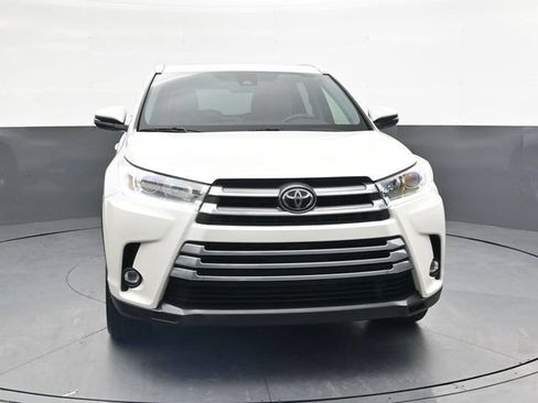Used 2019 Toyota Highlander Limited FWD image 11