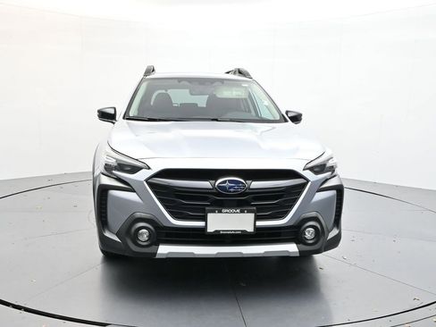 Used 2023 Subaru Outback Limited XT image 2