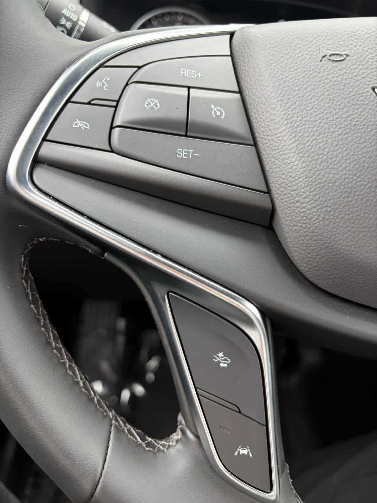 Used 2026 Cadillac XT5 Luxury AWD/4WD image 12