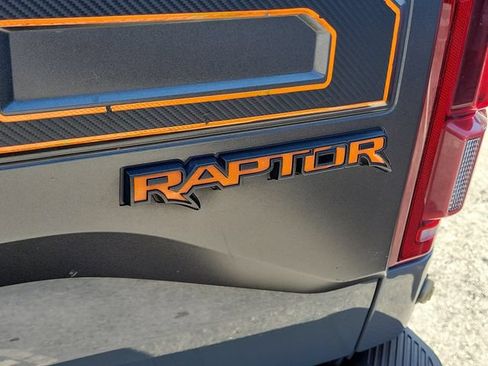 Used 2018 Ford F150 Raptor w/ Equipment Group 802A Luxury AWD/4WD image 6