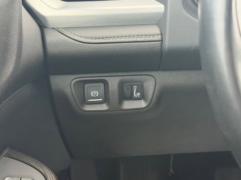 Used 2023 GMC Acadia SLT AWD/4WD image 14