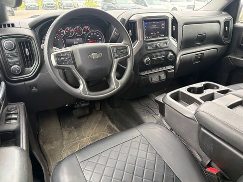 Used 2022 Chevrolet Silverado 1500 Custom Trail Boss w/ Safety Confidence Package AWD/4WD image 10