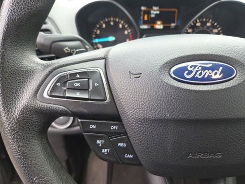 Used 2017 Ford Escape SE image 20