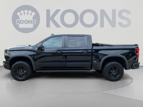 Used 2022 Chevrolet Silverado 1500 ZR2 w/ Technology Package AWD/4WD image 2