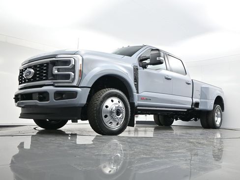 New 2026 Ford F450 Platinum w/ FX4 Off-Road Package image 47
