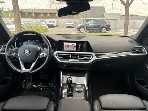 Used 2021 BMW 330e w/ Convenience Package image 26