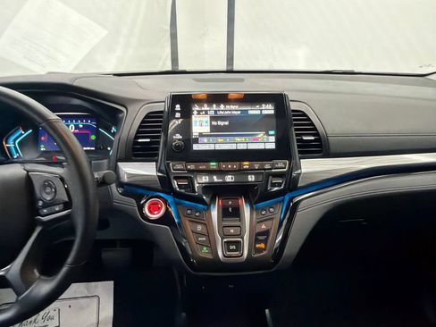 Used 2024 Honda Odyssey Elite image 32