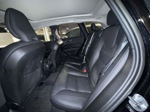 Used 2023 Volvo XC60 B5 Plus w/ Climate Package AWD/4WD image 8