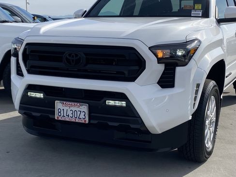 Certified 2024 Toyota Tacoma SR5 image 7