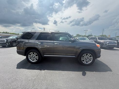 Used 2010 Toyota 4Runner Limited AWD/4WD image 2