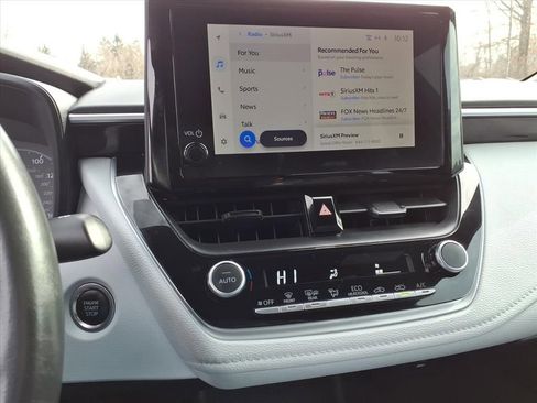 Used 2024 Toyota Corolla SE image 16