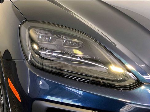 Used 2026 Porsche Cayenne S AWD/4WD image 12