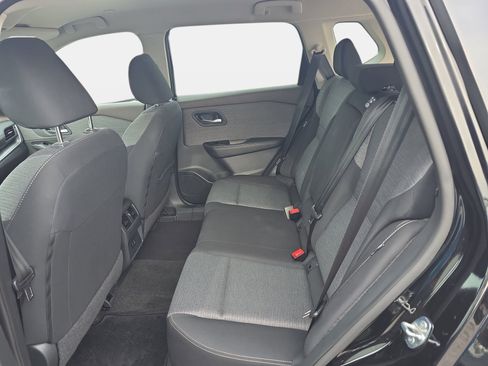 Used 2023 Nissan Rogue SV AWD/4WD image 13