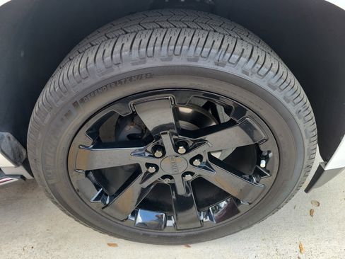 Used 2019 GMC Yukon SLE w/ Convenience Package RWD image 7