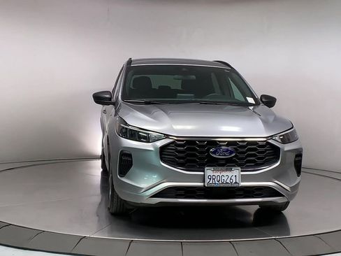 Used 2024 Ford Escape ST-Line w/ Equipment Group 301A image 3