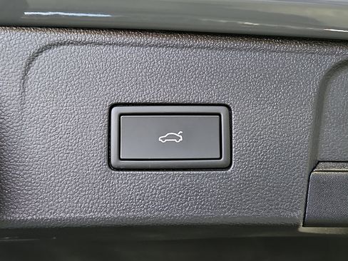 New 2026 Volkswagen Atlas SEL AWD/4WD image 9