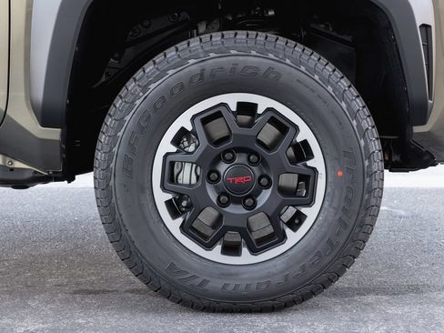 New 2026 Toyota Tacoma TRD Off-Road AWD/4WD image 4