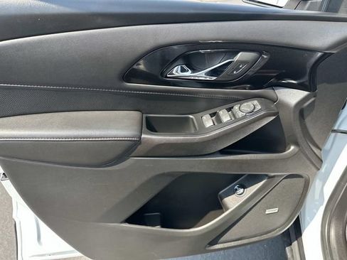 Certified 2023 Chevrolet Traverse RS w/ LPO, Floor Liner Package AWD/4WD image 20