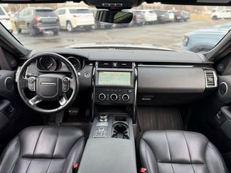 Used 2018 Land Rover Discovery SE video 2