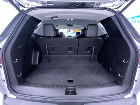Used 2019 Chevrolet Traverse LT FWD image 44