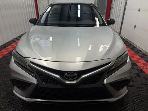 Used 2021 Toyota Camry XSE FWD image 7
