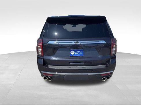 Used 2024 Chevrolet Tahoe Premier w/ Premium Package AWD/4WD image 5