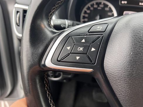 Used 2018 INFINITI QX30 Premium w/ Navigation Package image 27