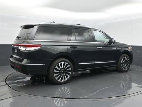 Used 2023 Lincoln Navigator Black Label AWD/4WD image 8