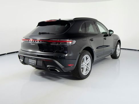Certified 2025 Porsche Macan image 10
