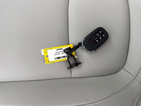 Used 2026 Honda Odyssey Touring image 29