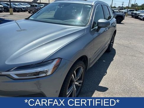 Used 2018 Volvo XC60 T5 Momentum w/ Vision Package AWD/4WD image 2