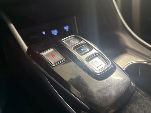 Used 2022 Hyundai Sonata Limited w/ Winter Weather Package image 25