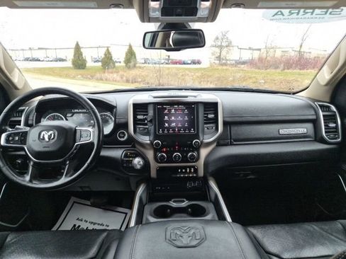Used 2019 RAM 1500 Laramie AWD/4WD image 39