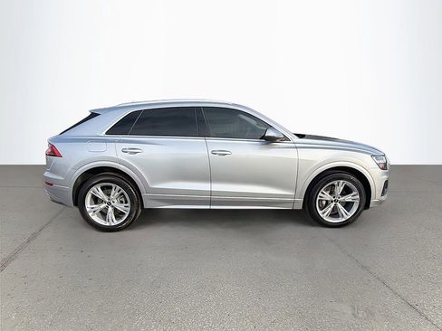 Used 2022 Audi Q8 Premium image 2