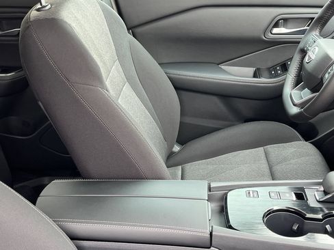 New 2026 Nissan Rogue SV FWD image 10