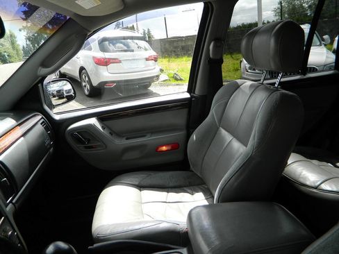 Used 2002 Jeep Grand Cherokee Overland AWD/4WD image 13