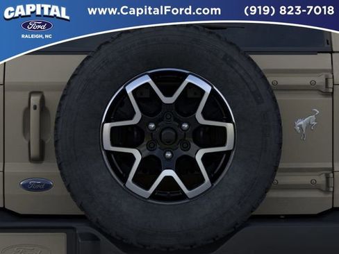 New 2025 Ford Bronco Outer Banks AWD/4WD image 24
