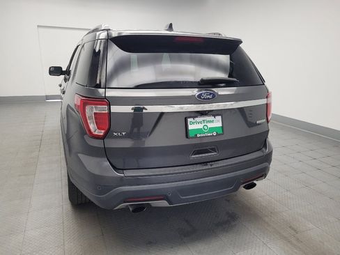 Used 2018 Ford Explorer XLT FWD image 6