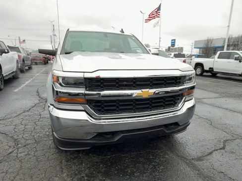 Used 2018 Chevrolet Silverado 1500 LT image 3