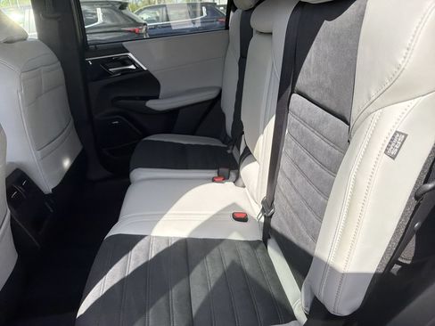 New 2026 Mitsubishi Outlander SE AWD/4WD image 12