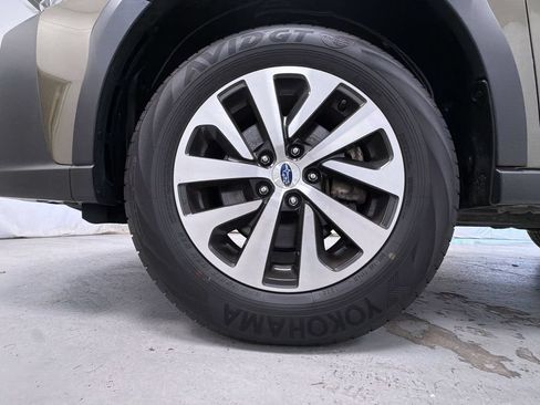 Certified 2025 Subaru Outback Premium AWD/4WD image 15