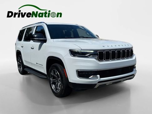 Used 2024 Jeep Wagoneer Series III AWD/4WD image 3