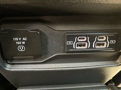 Used 2023 Jeep Grand Cherokee L Limited AWD/4WD image 18