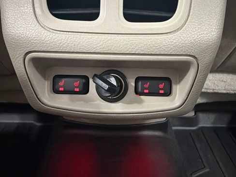 Used 2011 Ford Taurus Limited w/ 301A Rapid Spec Order Code FWD image 33