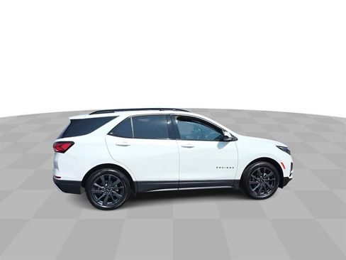 Certified 2023 Chevrolet Equinox RS w/ LPO, Floor Liner Package image 9