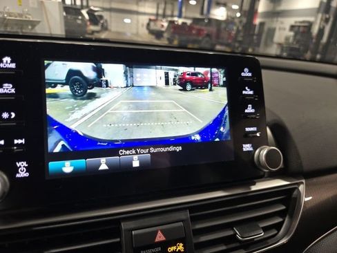 Used 2018 Honda Accord Sport image 15