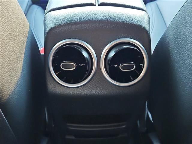 Used 2022 Mercedes-Benz GLB 250 image 14