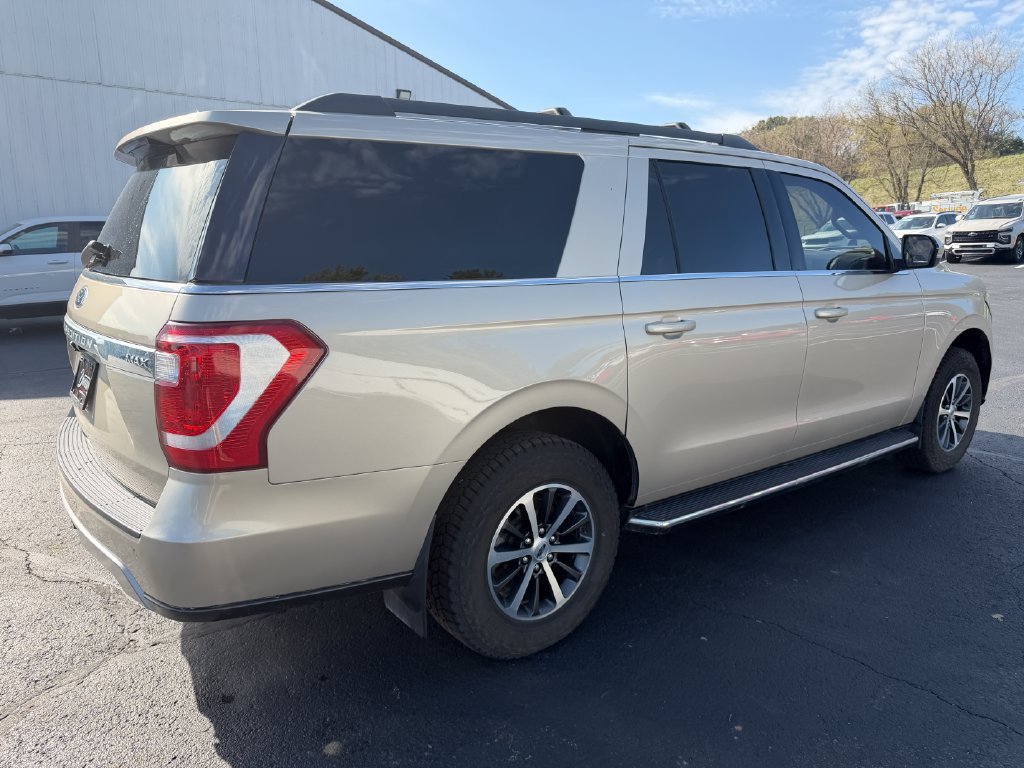 Used 2018 Ford Expedition Max XLT w/ Equipment Group 202A AWD/4WD image 5