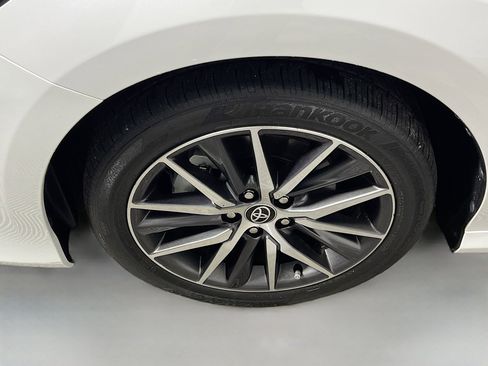 Used 2023 Toyota Camry XLE image 14