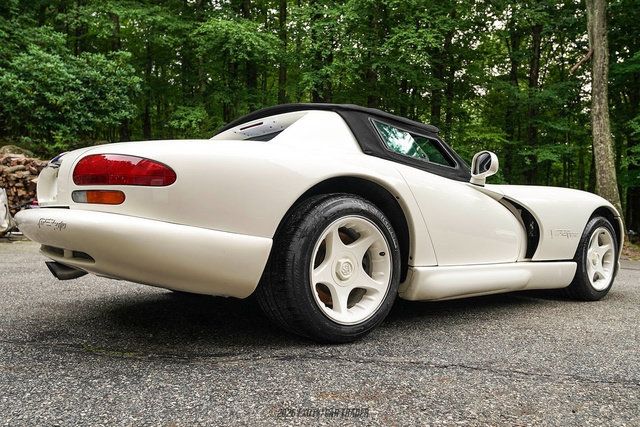 Used 1996 Dodge Viper RT/10 RWD image 8